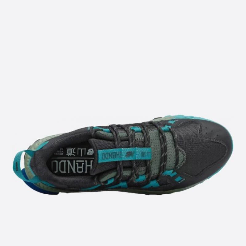 Pánské černé tenisky New Balance MTSHAMO horní strana