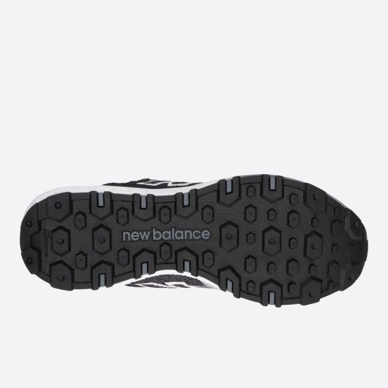 Pánské šedé tenisky New Balance MTCRGRG2-2E podrážka